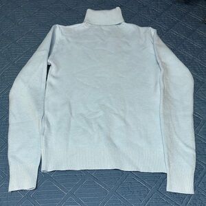 Light blue turtleneck long sleeved top